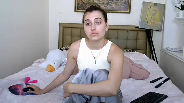 Snapshot of Iren chatting on June 27, 2026, 7:36 am Iren online show from June 27, 2026, 7:36 am
