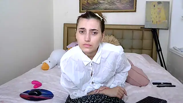 Snapshot of Iren chatting on July 8, 2026, 10:27 am Iren online show from July 8, 2026, 10:27 am