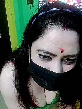 Snapshot of Raja_Ranii chatting on March 7, 2025, 2:12 pm Raja Ranii online show from March 7, 2025, 2:12 pm