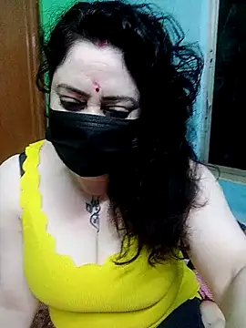 Snapshot of Raja_Ranii chatting on February 16, 2025, 10:44 pm Raja Ranii online show from February 16, 2025, 10:44 pm