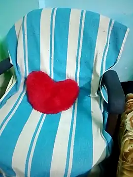 Snapshot of Raja_Ranii chatting on March 18, 2025, 1:34 pm Raja Ranii online show from March 18, 2025, 1:34 pm