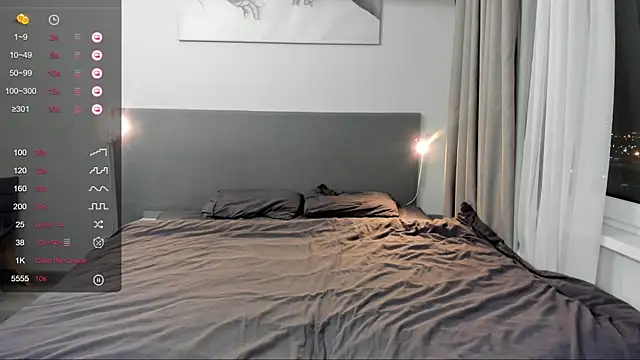 jesssicamooon online show from September 9, 2025, 6:17 pm