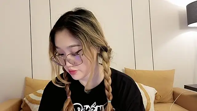 Snapshot of Jennatyan chatting on March 19, 2026, 8:14 am Jennatyan online show from March 19, 2026, 8:14 am