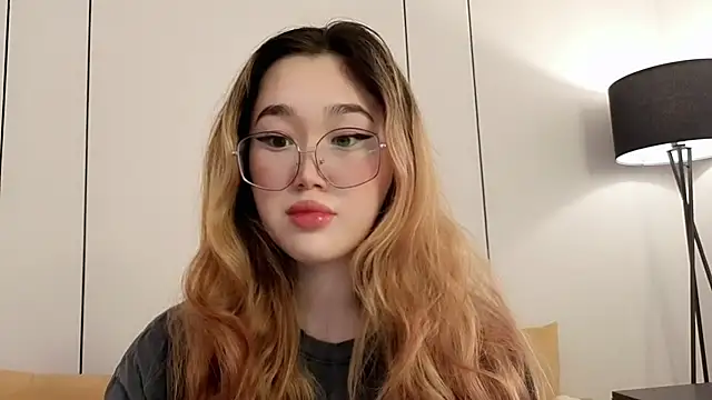 Snapshot of Jennatyan chatting on March 18, 2026, 9:34 am Jennatyan online show from March 18, 2026, 9:34 am