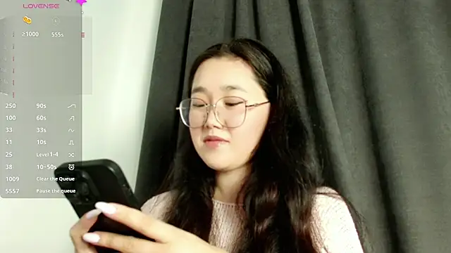 Jennatyan online show from March 17, 2025, 4:11 pm