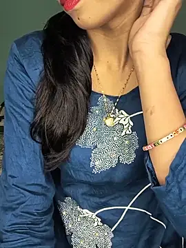 cute simmy0 online show from June 10, 2026, 2:51 pm