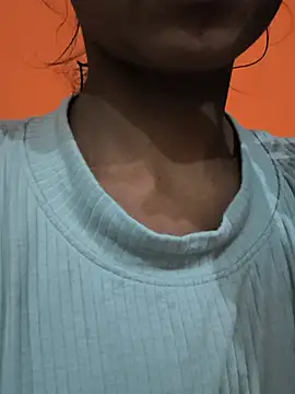 cute simmy0 online show from July 28, 2026, 1:43 pm