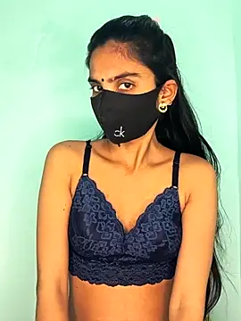 cute simmy0 online show from April 4, 2026, 8:37 pm