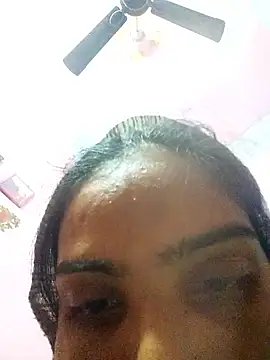 cute simmy0 online show from January 16, 2026, 4:38 am