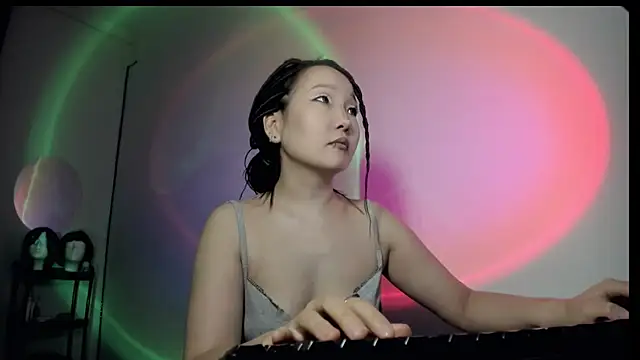 himeros goddess online show from January 27, 2025, 2:42 am