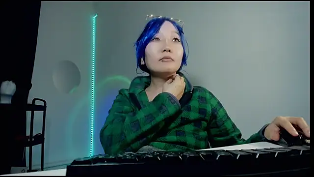 himeros goddess online show from January 17, 2025, 10:00 am