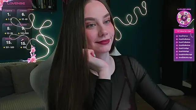katie taylorr online show from May 17, 2026, 3:06 am
