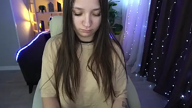 ElysLunar online show from January 9, 2025, 10:09 am