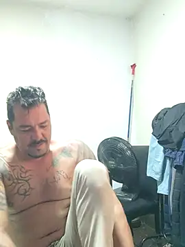 TatuadoPrive online show from May 5, 2026, 3:37 pm