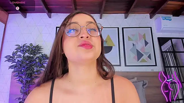 MiaKay1 online show from January 15, 2026, 3:32 am