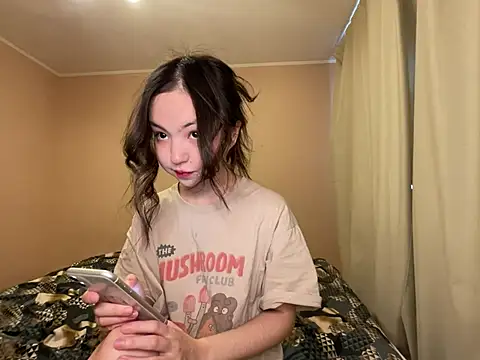 lalallalalaa- online show from February 5, 2025, 4:48 am