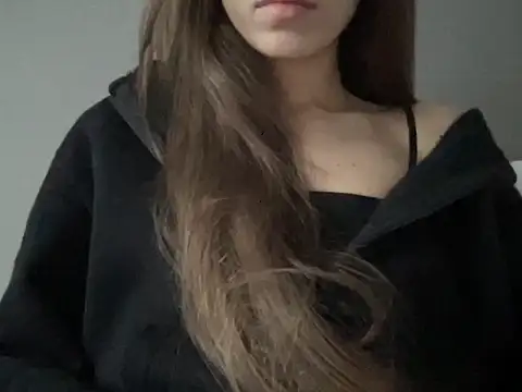 Lovewithyoud online show from December 4, 2024, 9:23 am