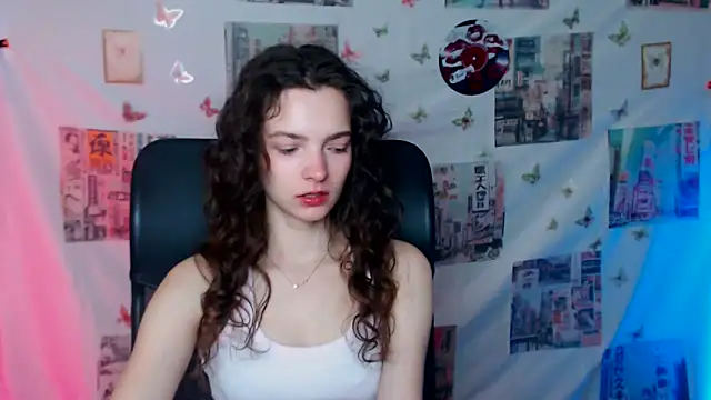  SusieSu  online show from April 23, 2026, 6:42 am