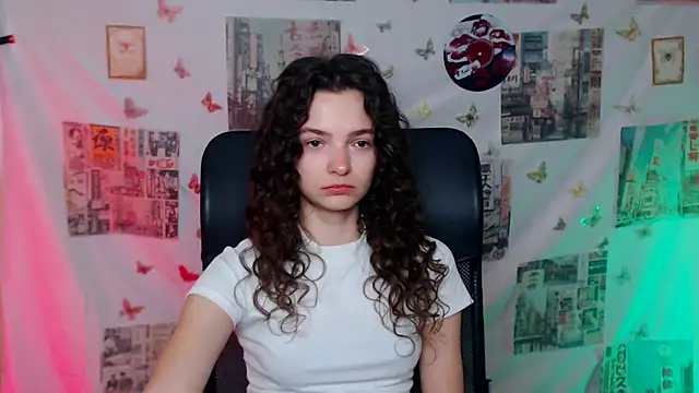  SusieSu  online show from April 21, 2026, 6:31 am
