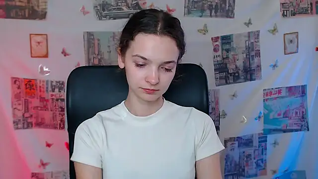  SusieSu  online show from June 17, 2026, 12:26 pm