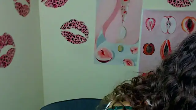  SusieSu  online show from October 5, 2025, 12:18 pm