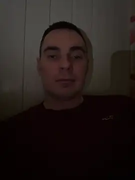 Snapshot of Rowing199456 chatting on February 18, 2026, 8:49 pm Rowing199456 online show from February 18, 2026, 8:49 pm