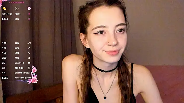 EvaBradley online show from November 15, 2025, 7:18 pm