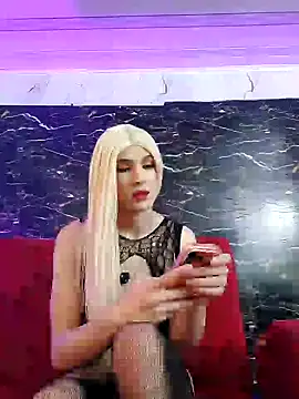 crislingery dolli online show from May 2, 2026, 1:16 pm