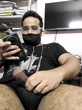 Snapshot of PatelBond chatting on November 7, 2025, 11:04 am PatelBond online show from November 7, 2025, 11:04 am