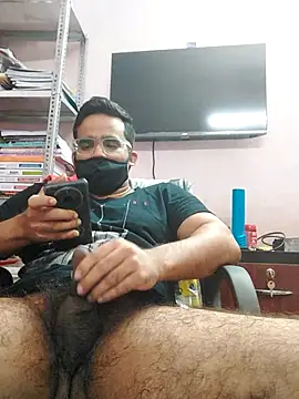 Snapshot of PatelBond chatting on November 7, 2025, 11:08 pm PatelBond online show from November 7, 2025, 11:08 pm