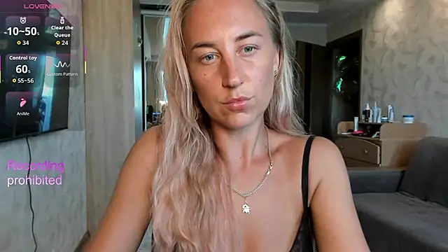 lady Nati online show from August 3, 2026, 1:50 pm