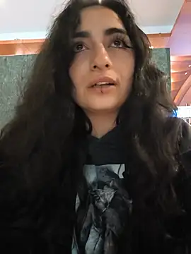 Snapshot of Lila_Desiree chatting on June 11, 2026, 12:32 am Lila Desiree online show from June 11, 2026, 12:32 am