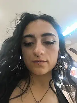 Snapshot of Lila_Desiree chatting on May 18, 2026, 11:31 pm Lila Desiree online show from May 18, 2026, 11:31 pm