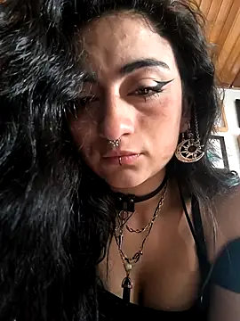 Lila Desiree online show from February 6, 2026, 4:14 pm