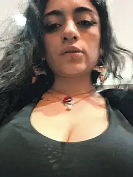 Snapshot of Lila_Desiree chatting on July 1, 2026, 12:33 am Lila Desiree online show from July 1, 2026, 12:33 am
