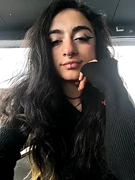 Lila Desiree online show from September 22, 2025, 2:45 pm