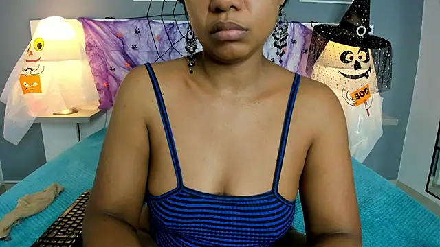 Kamila-Kane online show from October 27, 2025, 7:48 pm