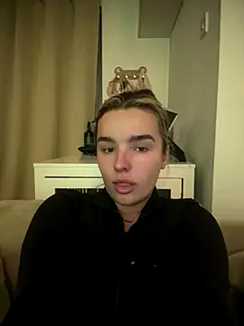 Snapshot of maisiesmithx chatting on October 26, 2025, 10:32 pm maisiesmithx online show from October 26, 2025, 10:32 pm