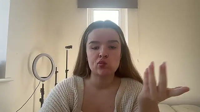 Snapshot of maisiesmithx chatting on March 18, 2026, 12:30 pm maisiesmithx online show from March 18, 2026, 12:30 pm