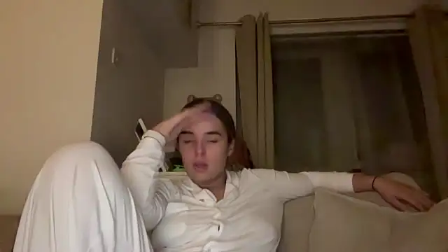 Snapshot of maisiesmithx chatting on October 29, 2025, 12:20 am maisiesmithx online show from October 29, 2025, 12:20 am