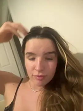 Snapshot of maisiesmithx chatting on February 19, 2026, 12:51 am maisiesmithx online show from February 19, 2026, 12:51 am