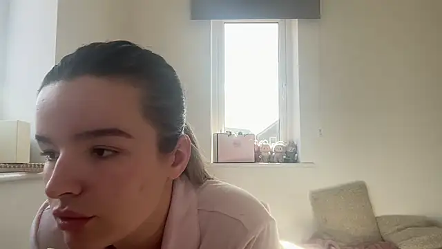 Snapshot of maisiesmithx chatting on March 14, 2026, 12:22 pm maisiesmithx online show from March 14, 2026, 12:22 pm