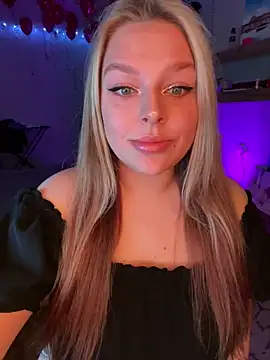 Snapshot of angel_stella chatting on February 17, 2025, 8:27 pm angel stella online show from February 17, 2025, 8:27 pm