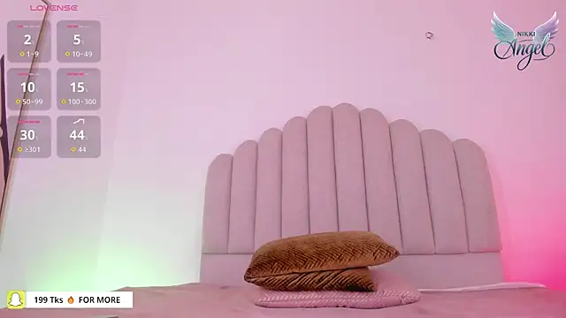 Nikki Angel  online show from September 21, 2025, 7:30 pm