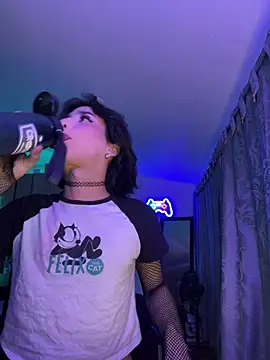 sue   0 online show from February 22, 2025, 12:27 am