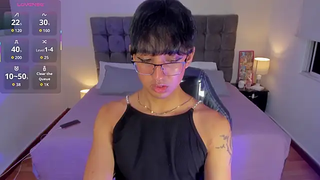 Dark hairy  online show from February 5, 2026, 4:41 am