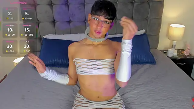 Dark hairy  online show from March 18, 2026, 4:26 am