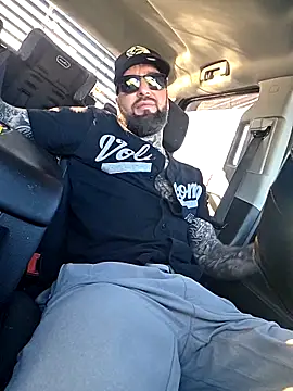 Beardedtattood online show from October 28, 2025, 1:54 pm