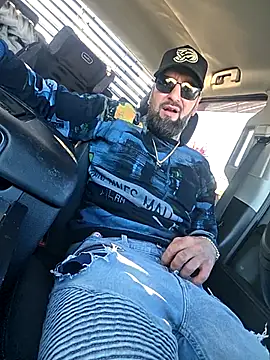 Beardedtattood online show from October 14, 2025, 1:45 pm