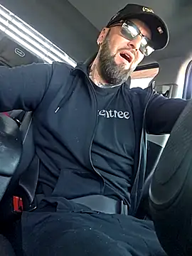 Beardedtattood online show from October 8, 2025, 11:56 am